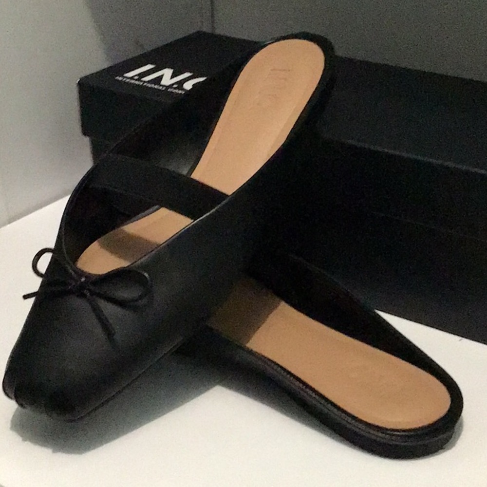 INC International Concepts Women’s Black Slip-On Ballet Flats